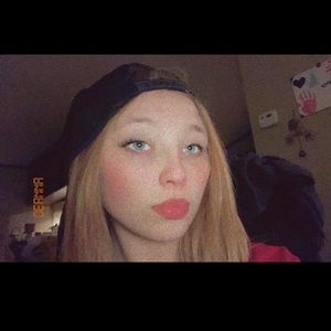 Meet your Posher, Deanna